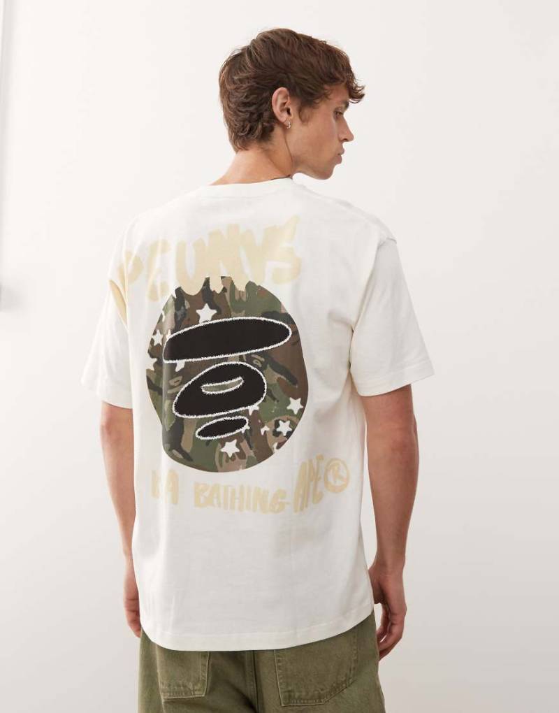 AAPE by A BATHING APE - Boxy-Fit-T-Shirt in Wollweiß mit Brust- und Rücken-Motivprints von AAPE BY A BATHING APE®