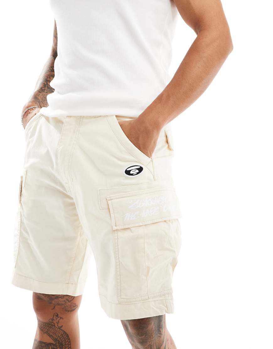 AAPE by A BATHING APE - Cargo-Utility-Shorts in Sand-Neutral von AAPE BY A BATHING APE®