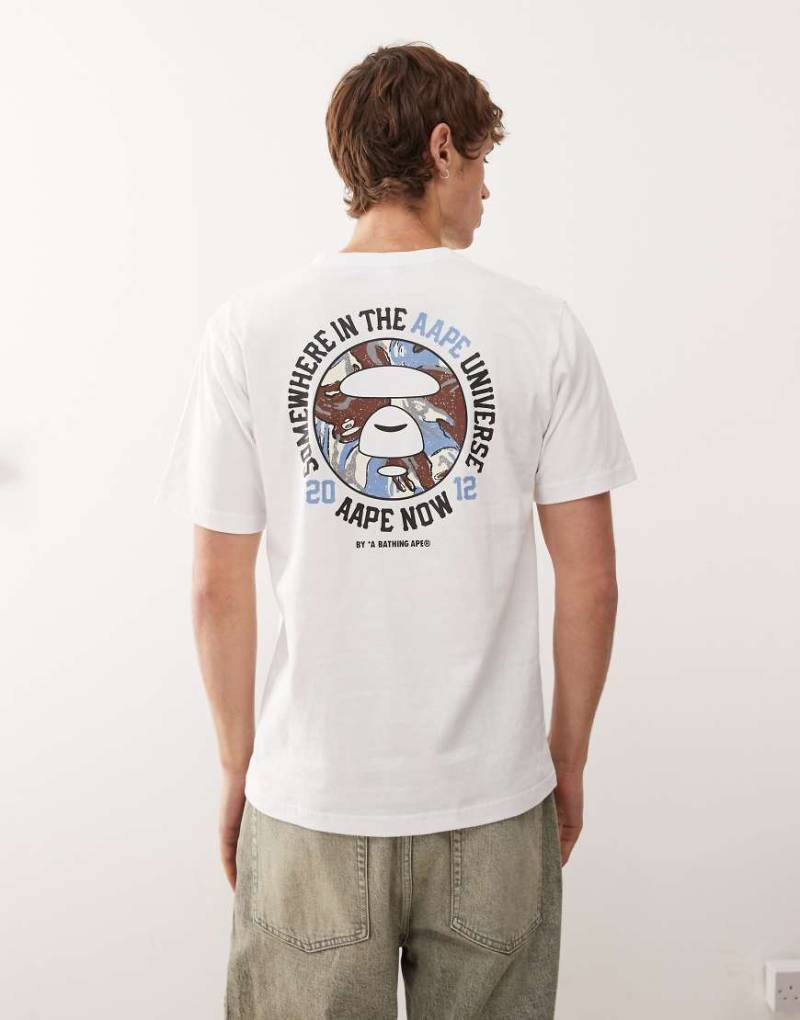 AAPE by A BATHING APE - T-Shirt in Weiß mit Logo-Print auf Brust und Rücken von AAPE BY A BATHING APE®