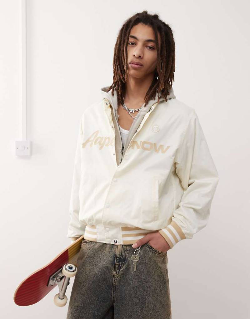 Aape by A Bathing Ape - Bomberjacke in Wollweiß mit College-Logo von AAPE BY A BATHING APE®