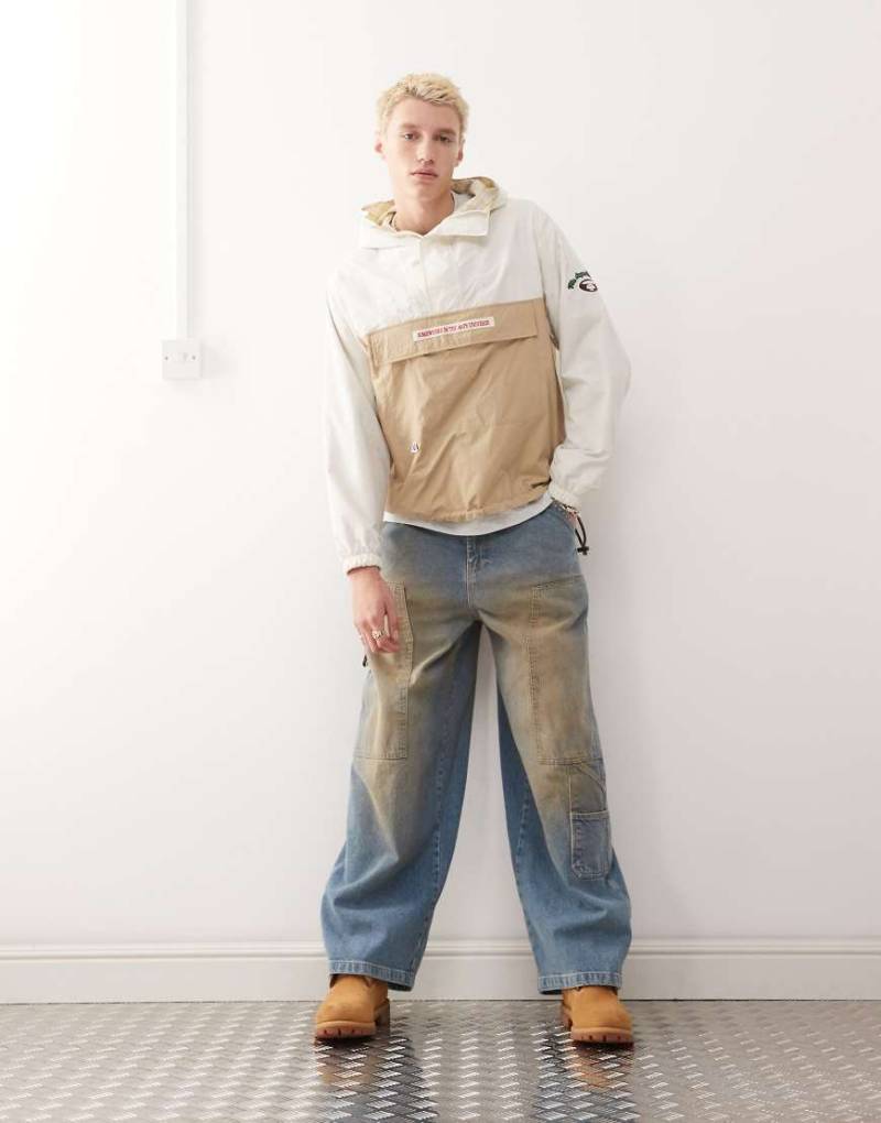 Aape by A Bathing Ape - Leichte, karierte Schlupfjacke in Beige-Neutral von AAPE BY A BATHING APE®