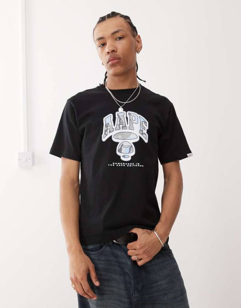 Aape by A Bathing Ape - T-Shirt in Schwarz mit Graffiti-Logo von AAPE BY A BATHING APE®
