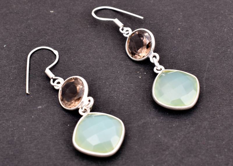 Erstaunliche Chalcedon + Somky Quarz Ohrring-Silber Ohrring-Kissen Form Ohrring-Double Stone Lünette Set Baumeln Ohrring-Handmade Modernen Schmuck von AARJewels