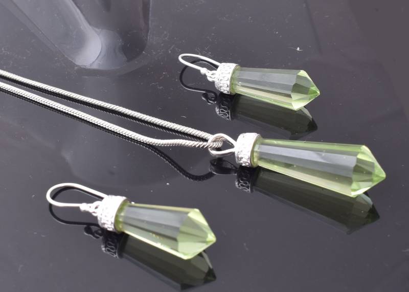Handmade-Schmuck Set-Edelstein-Peridot-Eis Tropfen Form-Kristall Anhänger-Halskette-Ohrringe-925 Sterling Silber-Frauen Party Wear Set-Für Geschenk von AARJewels