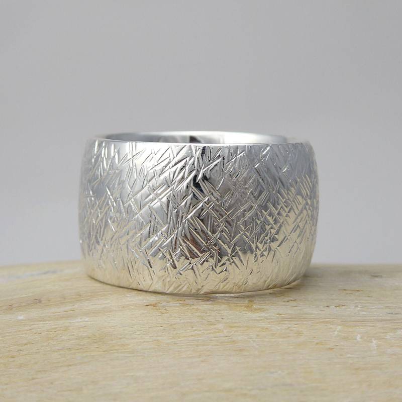 Breiter Ring "Hacker" Mit Hammerschlag in Silber, Sehr Bandring Gehämmerter Struktur von ABBirli