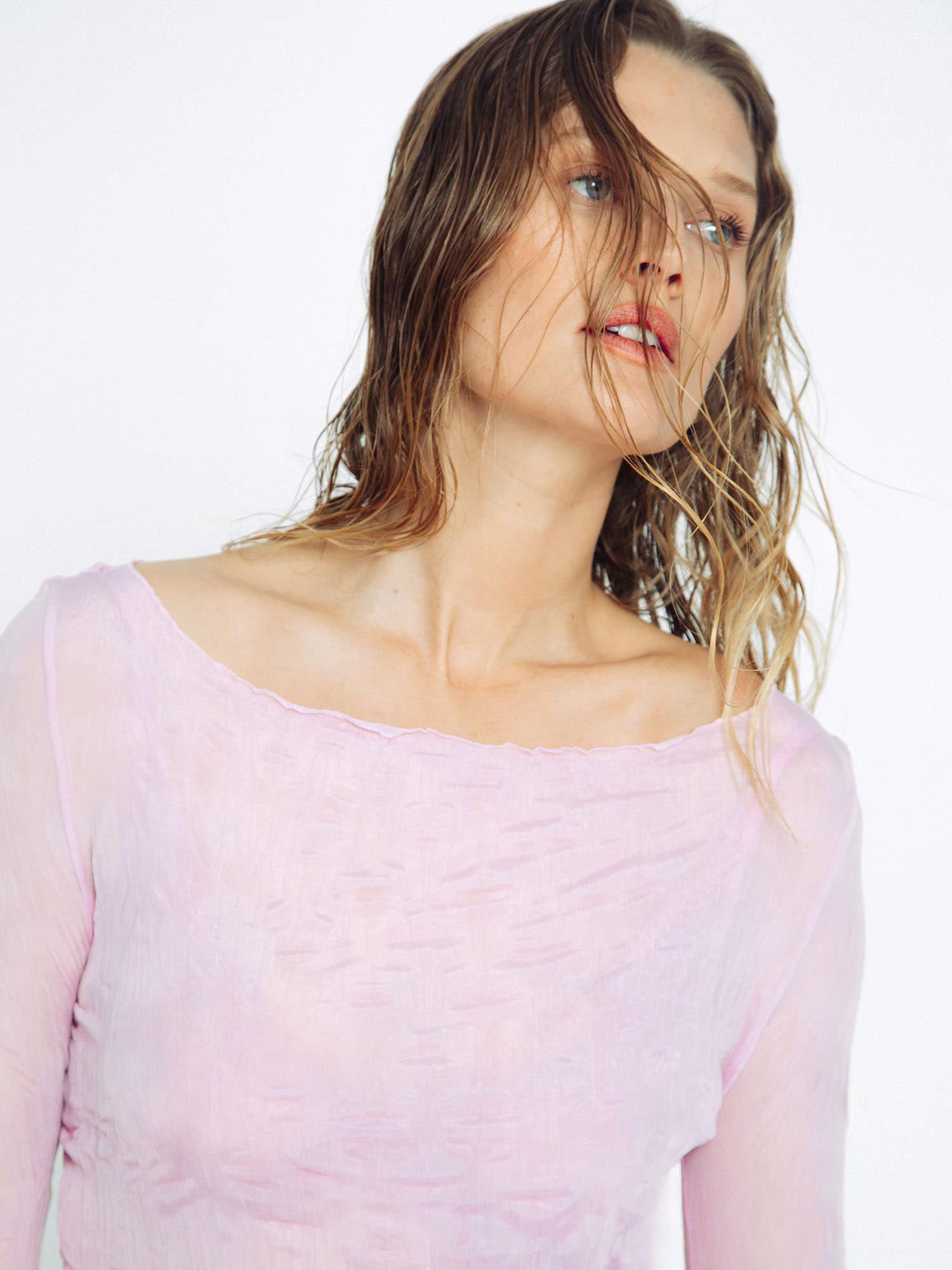 Shirt 'Dana' von ABOUT YOU x Toni Garrn