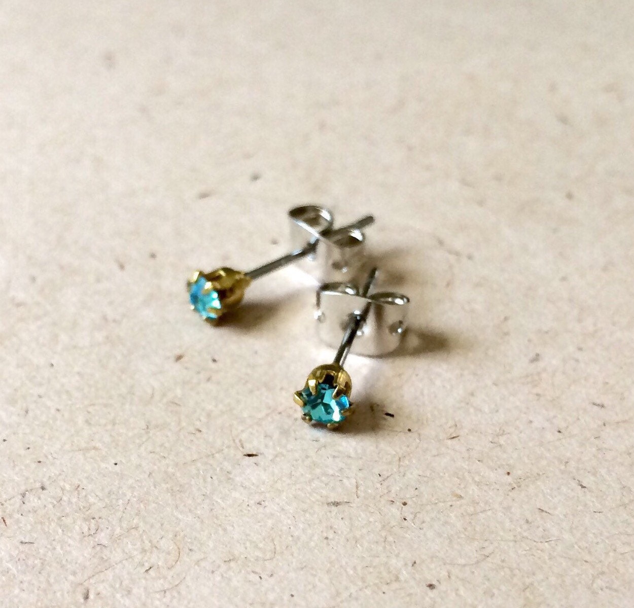 Aquamarin Vintage Edelstein Ohrstecker Aquamarin Vintage Edelstein Ohrstecker von ABRIDGMENT
