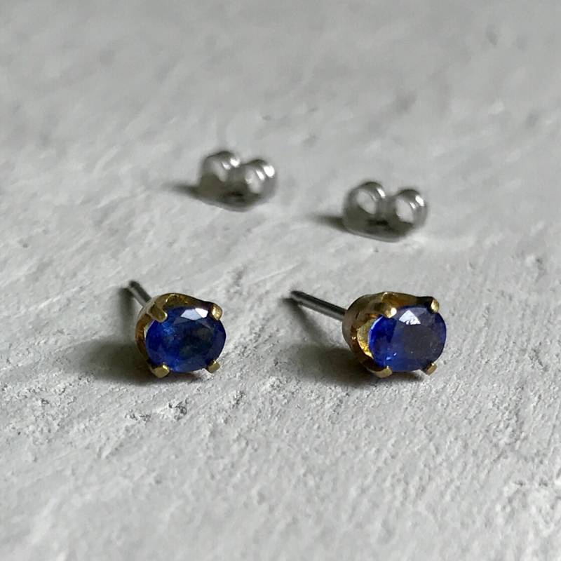Saphir & Gold Ohrstecker Saphir & Gold Ohrstecker von ABRIDGMENT