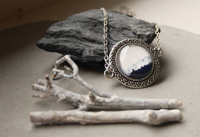 Lanme | Kette Mit Einem Handbemalten Glascabochon von ABartKunstfuchs