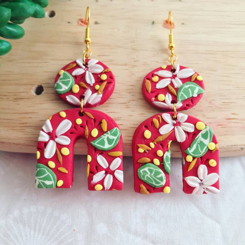 Citrus Lime Daisy Ohrringe - Polymer Clay Handgemachte Obst Geformte Blumen, Grüne Scheiben, Kleiner Roter Bogen von ABitofDangle