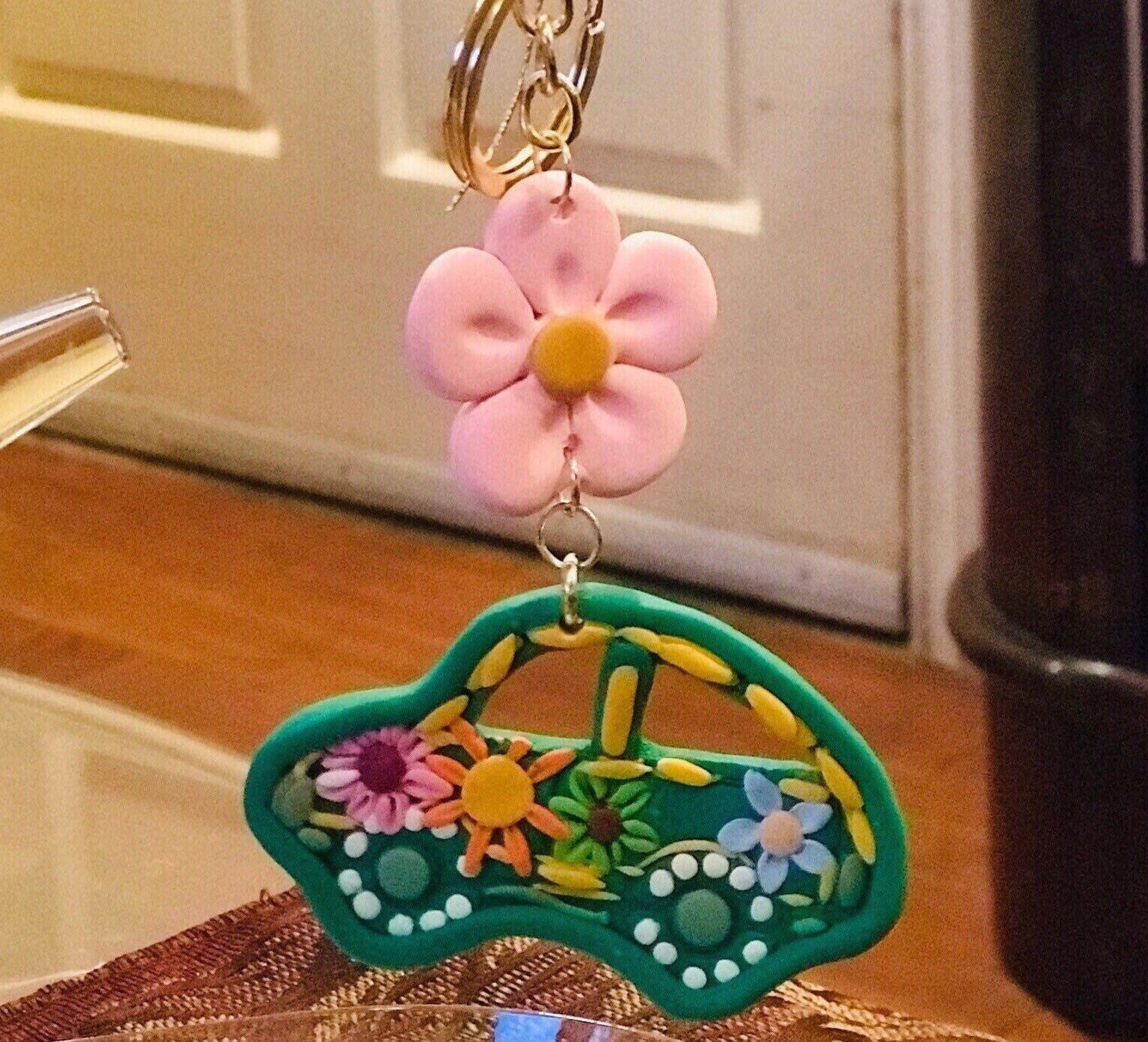 Retro Vw Käfer Schlüsselanhänger - Vintage 60Er 70Er Jahre Stil Polymer Clay Mit Clip Und Schlüsselring Hippie Liebe Retro Vw Käfer Schlüsselanhänger - Vintage 60Er 70Er Jahre Stil Polymer Clay Mit Clip Und Schlüsselring Hippie Liebe von ABitofDangle