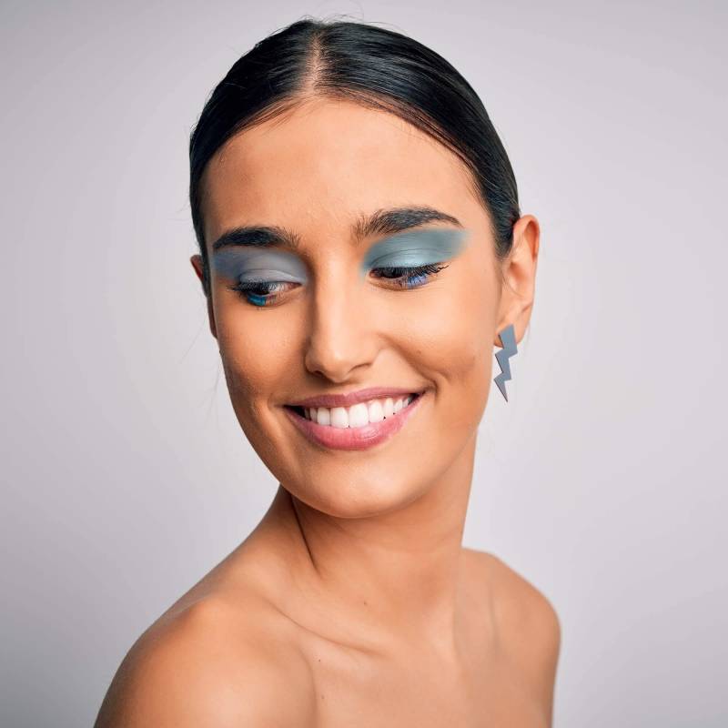 Der Zap Lightning Bolt Ohrstecker von ACRYLIQ