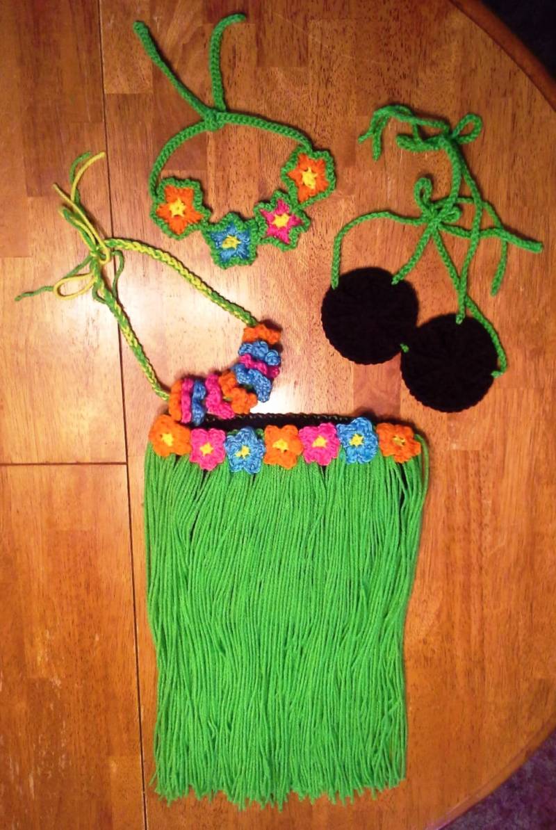 Gehäkelte Hawaiian Luau Outfit 4 Stück Set von ACrochetDesigns