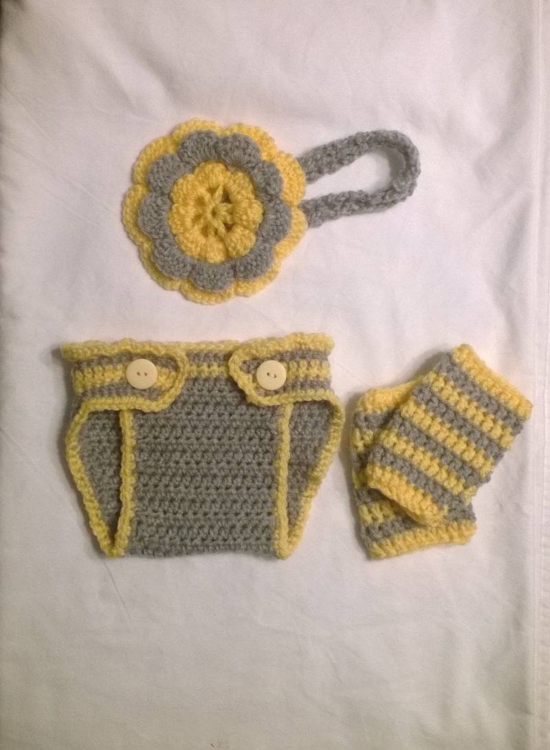 Gelb & Grau Baby-Foto-Set von ACrochetDesigns