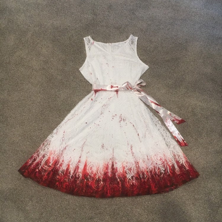 Blut Splatter Und Spitzenkleid Blut Splatter Und Spitzenkleid von ADAMIAcreations