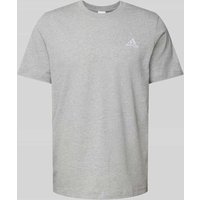 ADIDAS SPORTSWEAR T-Shirt mit Label-Stitching in Hellgrau, Größe XL von ADIDAS SPORTSWEAR