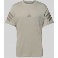adidas Sportswear T-Shirt mit Logo-Print in Taupe, Größe XXL von adidas Sportswear