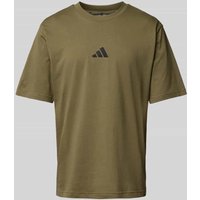 adidas Sportswear T-Shirt mit Logo-Stitching in Oliv, Größe S von adidas Sportswear