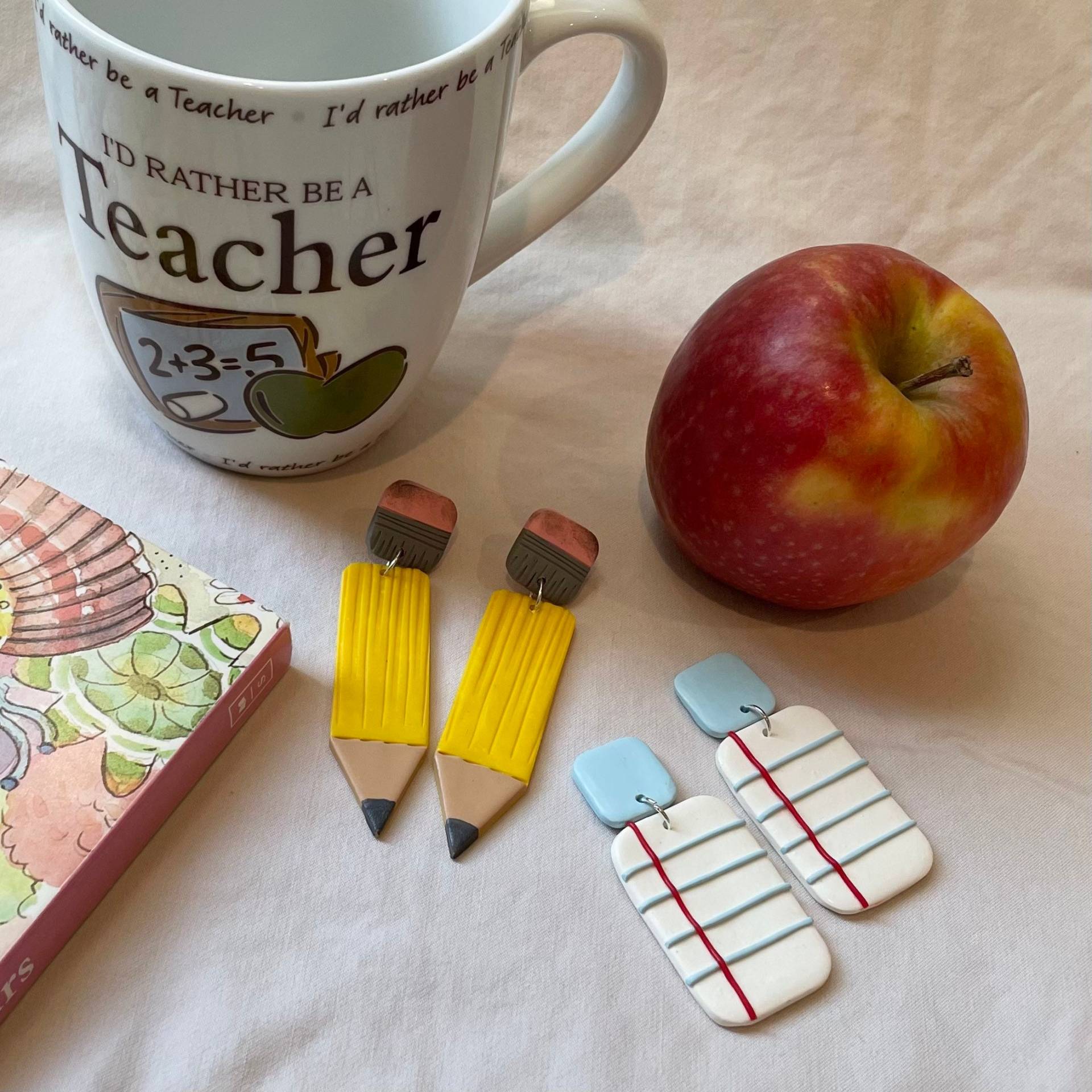 Polymer Clay Bleistift & Notizbuch Lehrer Statement Dangles Polymer Clay Bleistift & Notizbuch Lehrer Statement Dangles von ADMAEACCESSORIES