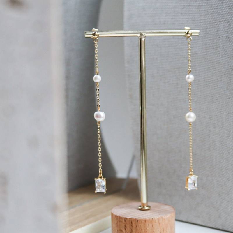 Braut Perlen Tropfen Ohrringe 18K Vergoldeter Hochzeitsschmuck von adoreatelierberlin