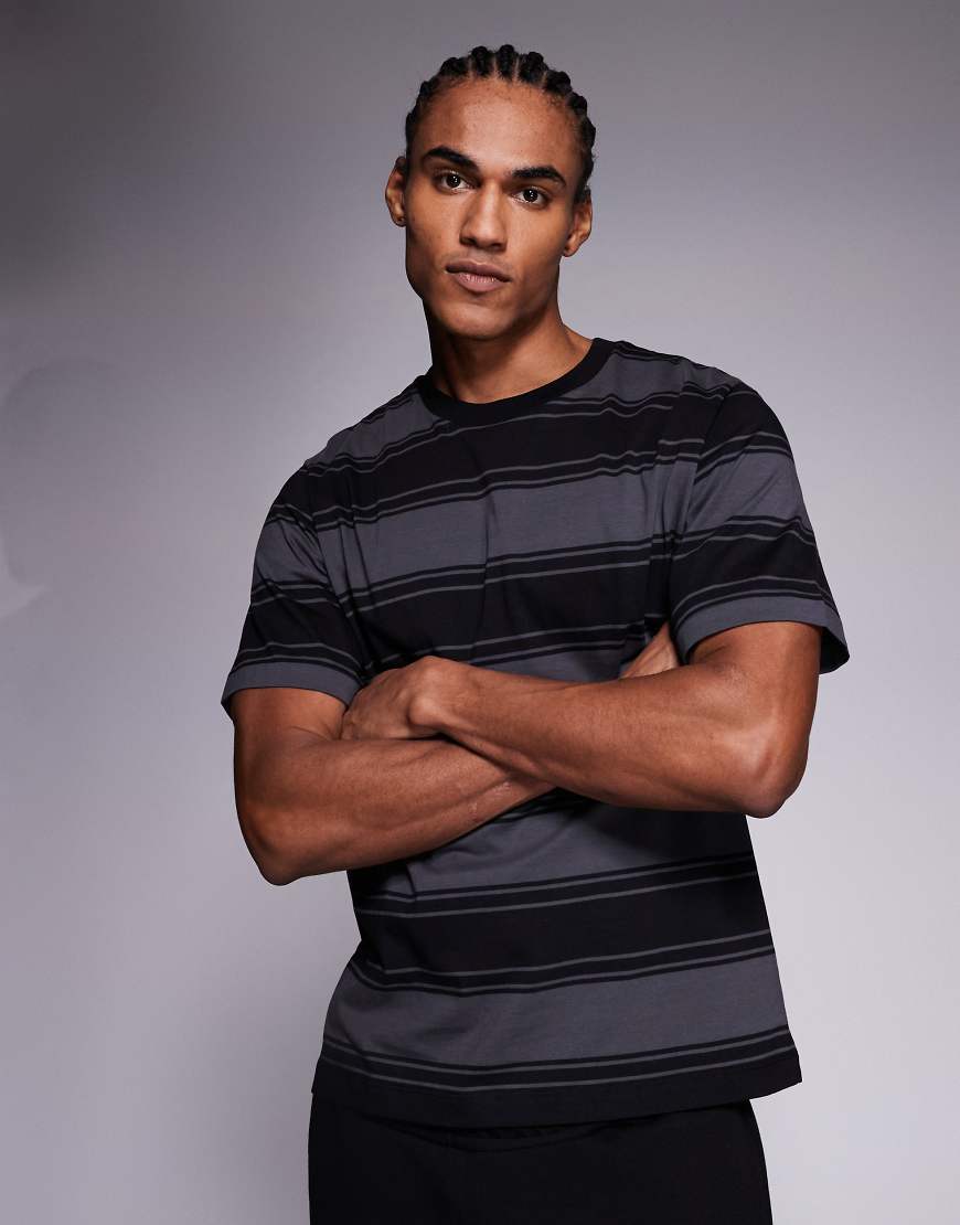 ADPT - Gestreiftes Oversize-T-Shirt in Schwarz-Grau von ADPT