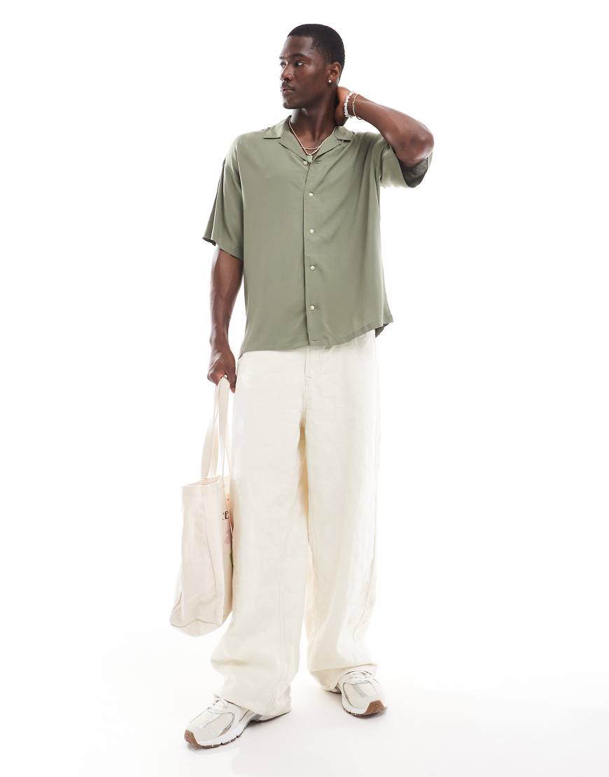 ADPT - Oversize-Hemd in Khaki mit Reverskragen-Grün von ADPT