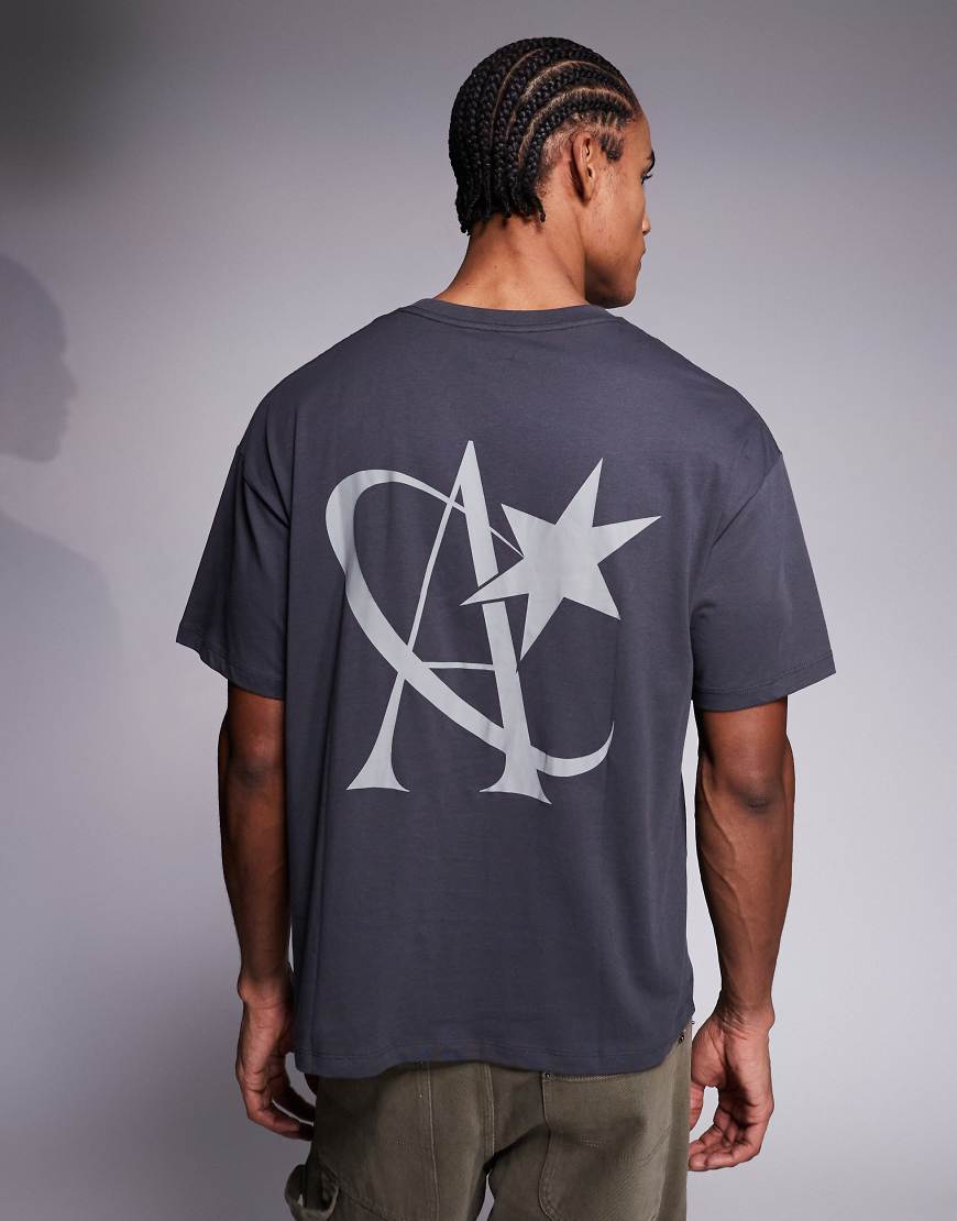 ADPT - Oversize-T-Shirt in verwaschenem Schwarz mit Stern-Rückenprint-Grau von ADPT