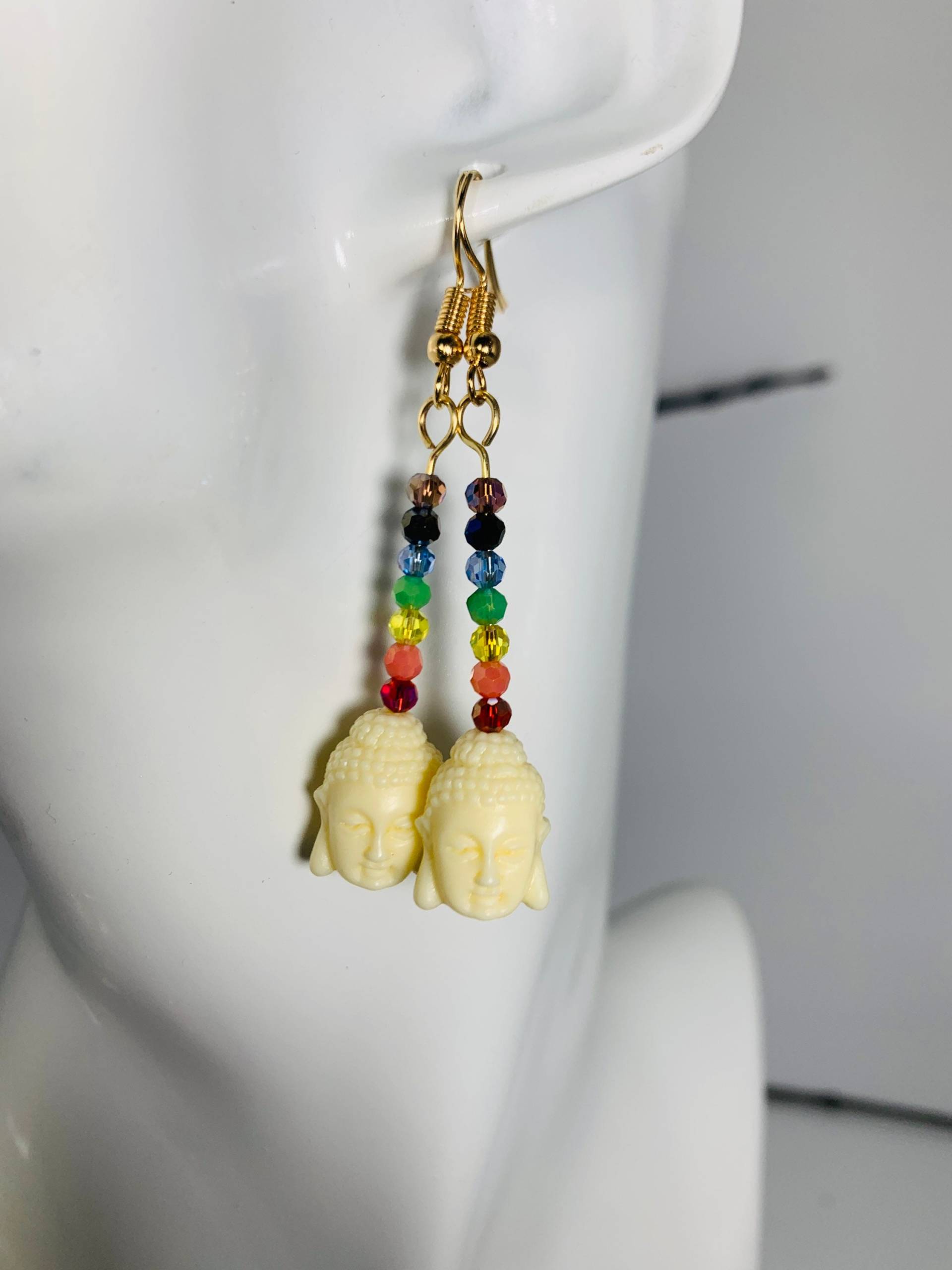 Buddha Chakra Tropfen Ohrringe Buddha Chakra Tropfen Ohrringe von ADabbleHereAndThere