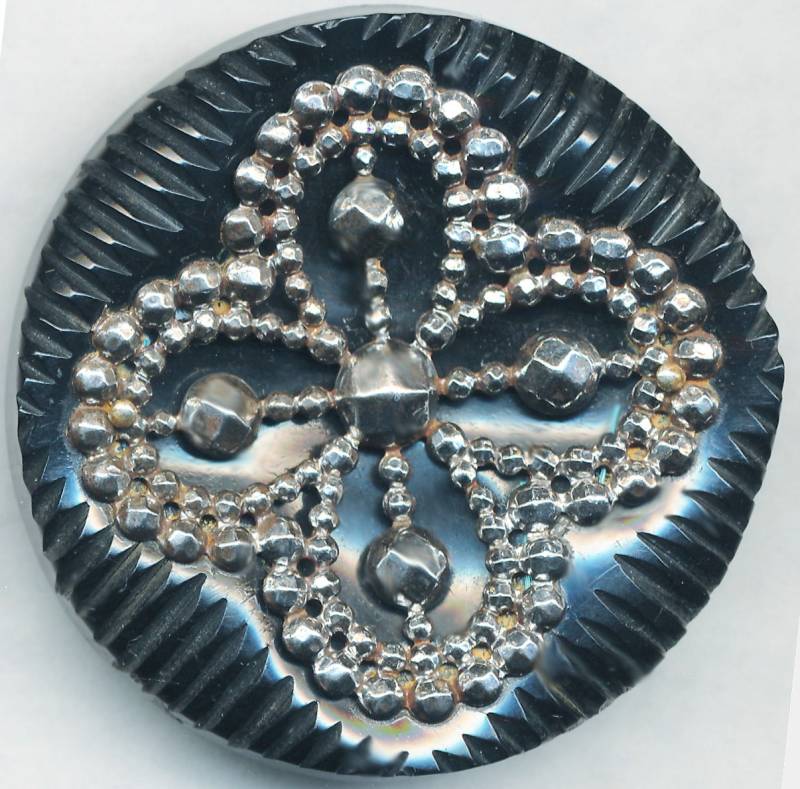 Bakelit Button Pin Mit Stahlschliff von ADadornments