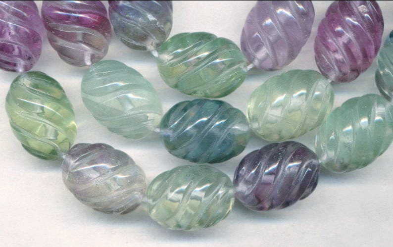 Fabelhafte Mehlit Geschnitzte Perlen. 12x18mm 16" Ein Strang von ADadornments