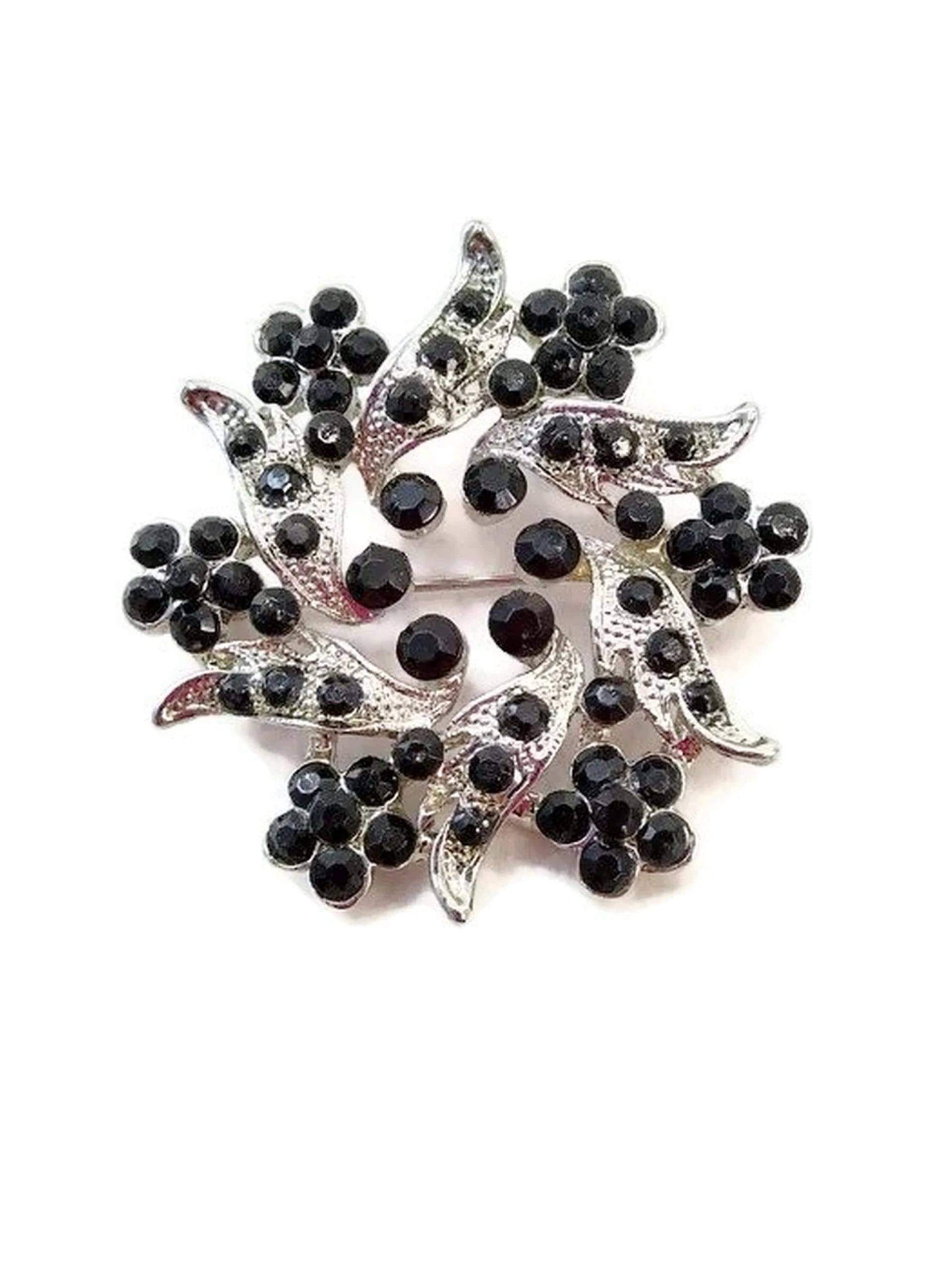 Attraktive Vintage Silber Ton Und Schwarz Strass Blume Pin/Brosche. Florale Windrad Brosche. Blumen Akzent Kranz von ADreamersCarnival