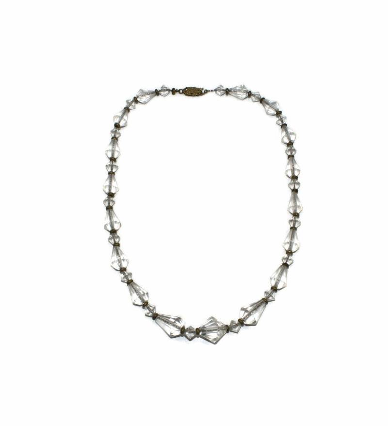 Vintage Gold Ton Und Graduierte Glas Perlen 16 Halskette Mit Fishhook Verschluss von ADreamersCarnival