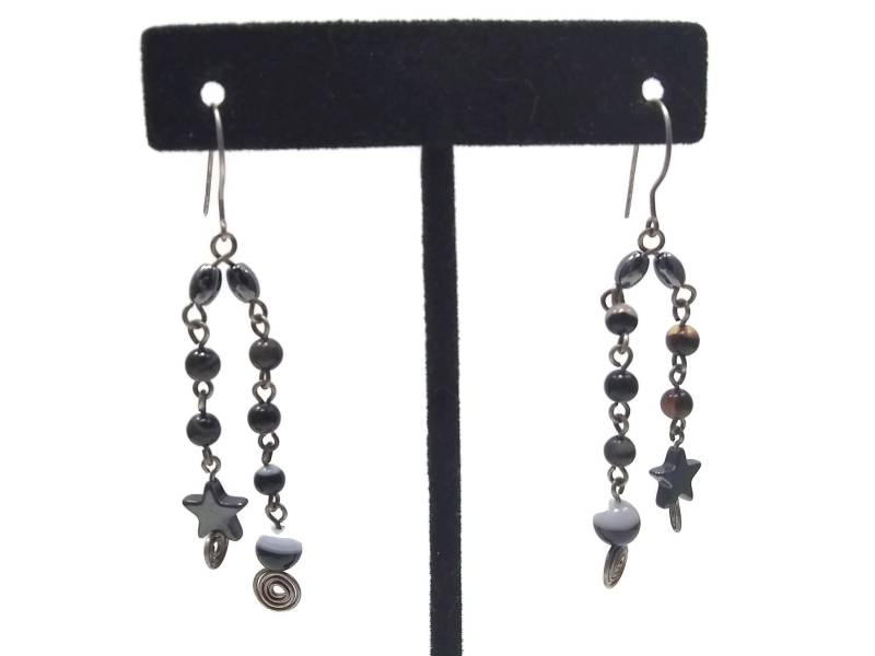 Vintage Handgemachte Sterling Silber Schwarz Und Weiß Onyx Hämatit Perlen Tropfen Ohrringe Mit Haken Für Durchbohrte Ohren von ADreamersCarnival