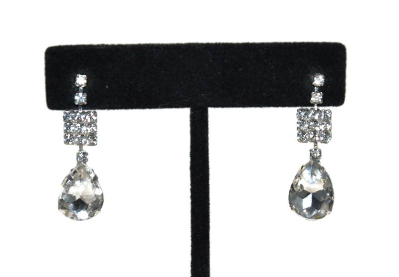 Vintage Silber Ton Und Klare Strass Baumeln Ohrringe Mit Post-Rücken Für Durchbohrte Ohren. Für Business-, Abend - Formelle Kleidung von ADreamersCarnival