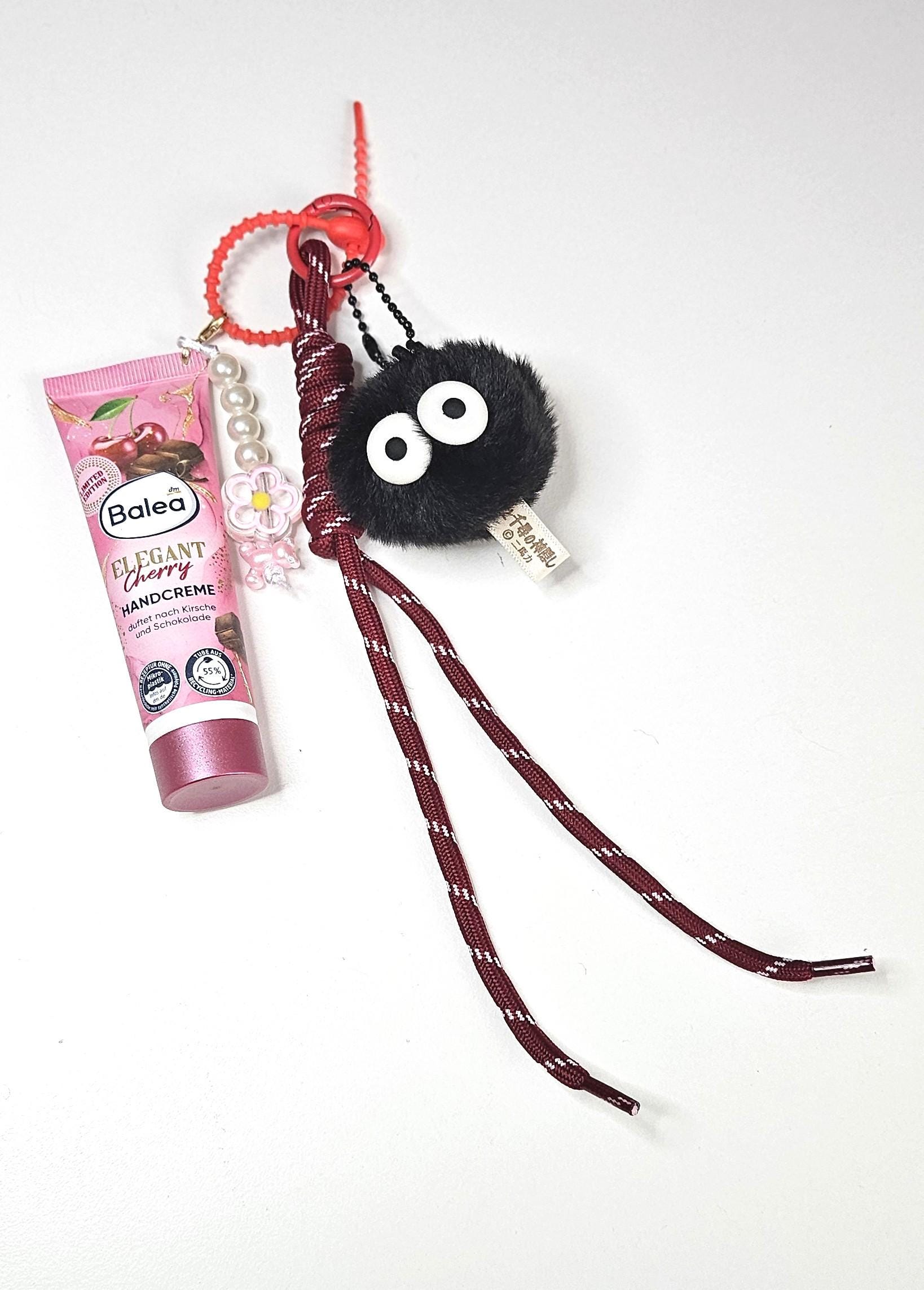 Cute Totoro-Inspired Hand Cream Keychain Set von ADuckHandShop