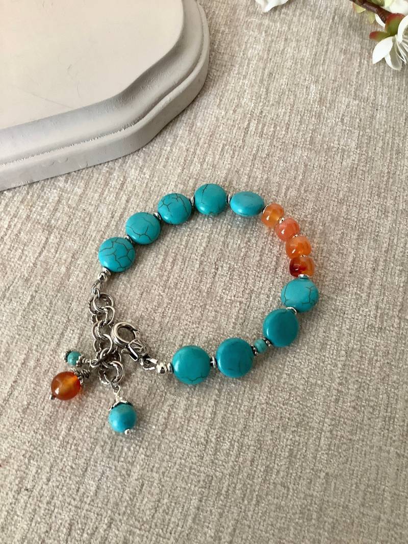 Handgefertigtes Türkis Magnesit & Achat Armband Verstellbarer Boho Schmuck Handgefertigtes Türkis Magnesit & Achat Armband Verstellbarer Boho Schmuck von AERJewelryDesign