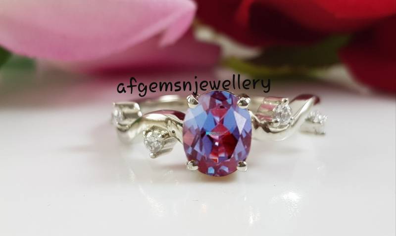 Eleganter Design Ring, Wunderschöner Handgemachter Alexandrit Stein Ring.massives Silber 925.statement Ring. Verlobungsring.perfekter Geschenkring von AFGEMSNJEWELLERY