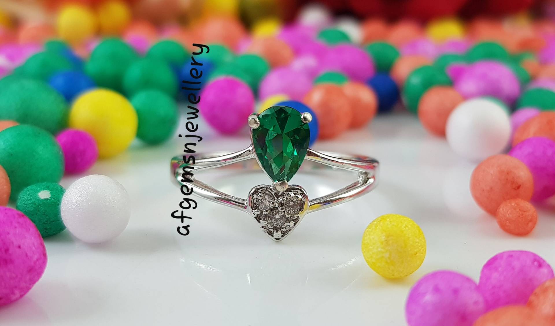 Halo Pear Cut Smaragd Verlobungsring, Grüner Ring, Edelstein Ring von AFGEMSNJEWELLERY