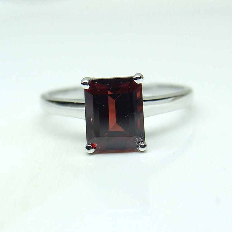 Natürlicher Granat Ring - Sterling Silber Roter Edelstein Verlobungsring Versprechen Januar Birthstone Jahrestag Geburtstagsgeschenk Für Sie von AFGEMSNJEWELLERY