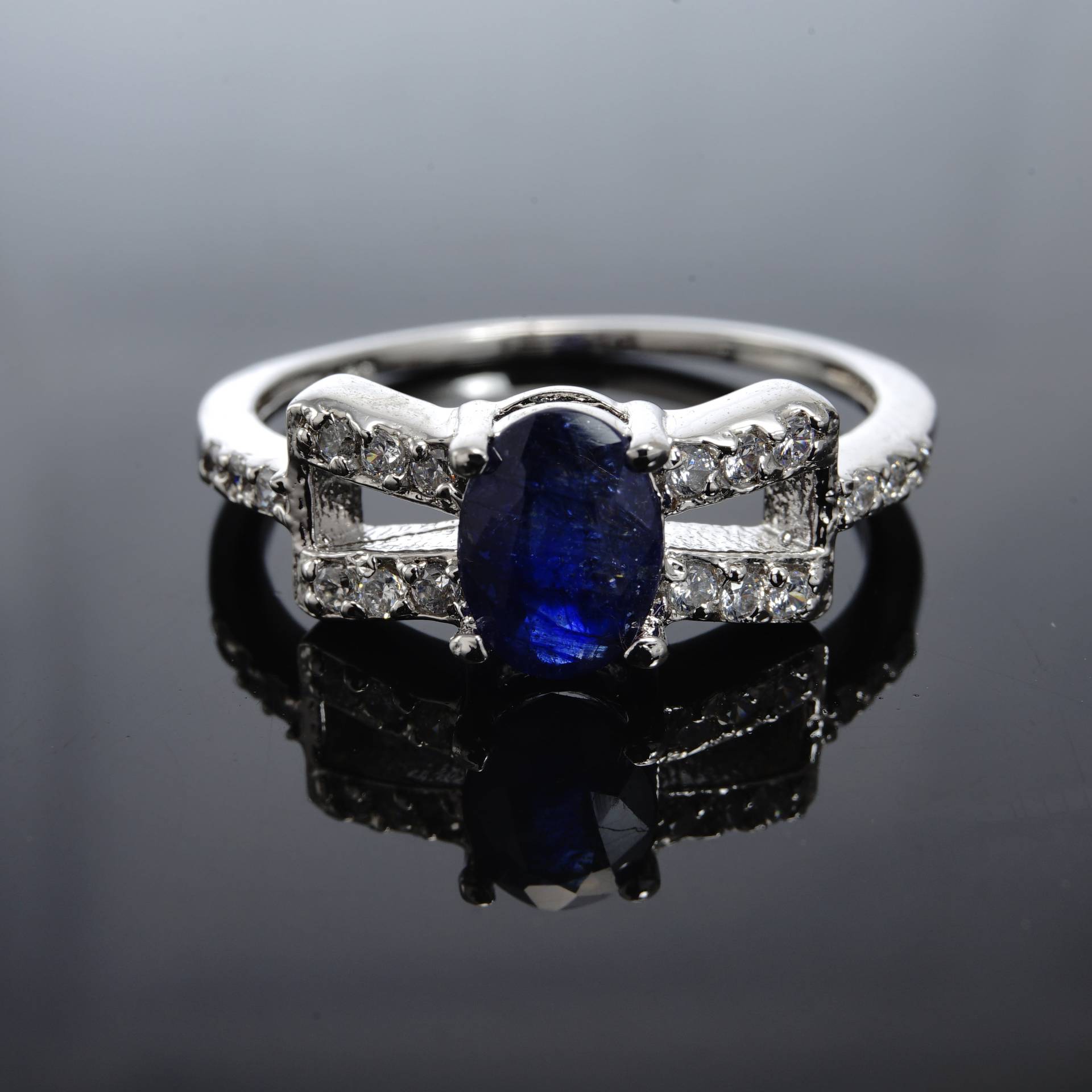 Saphir Ring-Verlobungs Ring-Blauer Ring-Saphir Geburtsstein Silber Ring-Handgemachter Ring-Versprechen Ring von AFGEMSNJEWELLERY