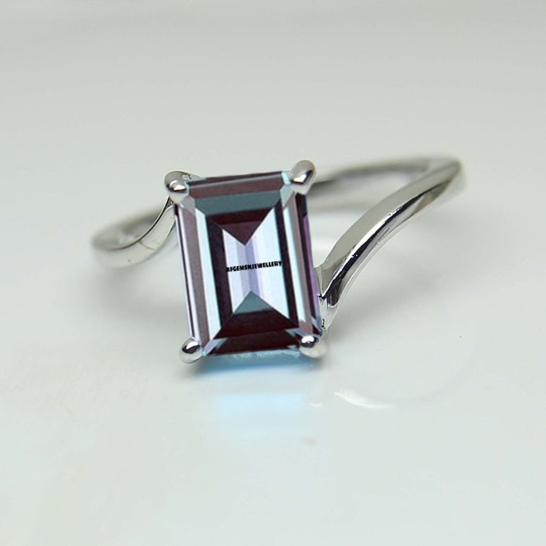 Smaragdschliff Alexandrit Ring- Sterling Silber 925 Ring - Geschenk Für Sie von AFGEMSNJEWELLERY