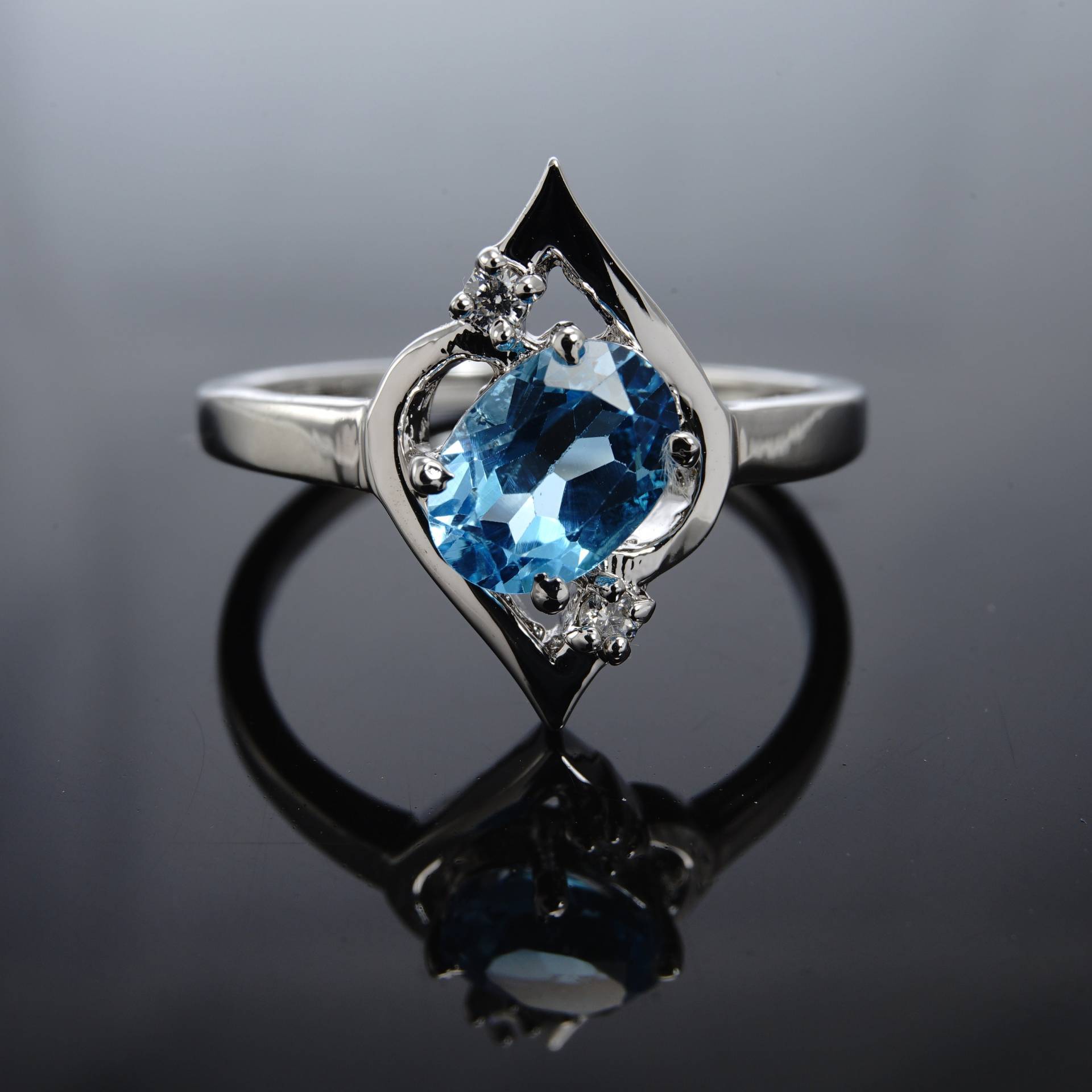 Verlobung Blau Topas Ring-Frauen Ring-Natürliche Blaue Topas-Einzigartige Ring-Designer Ring-Oval Topas - Ring von AFGEMSNJEWELLERY