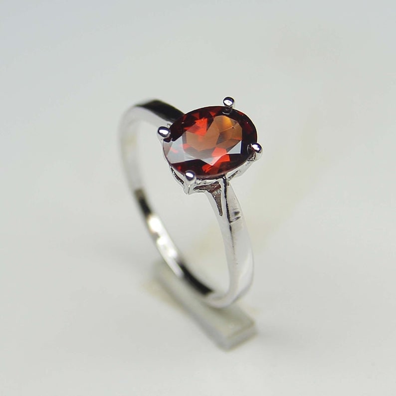 Wunderschöner Handgemachter Sterling Silber Granat Ring - Verlobung, Versprechen, Edelstein Ring, Winziger von AFGEMSNJEWELLERY