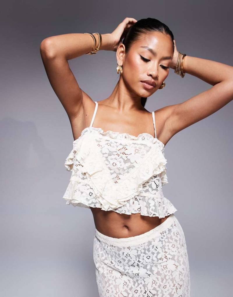 AFRM - Spitzenoberteil in Creme mit Rüschen-Weiß von AFRM