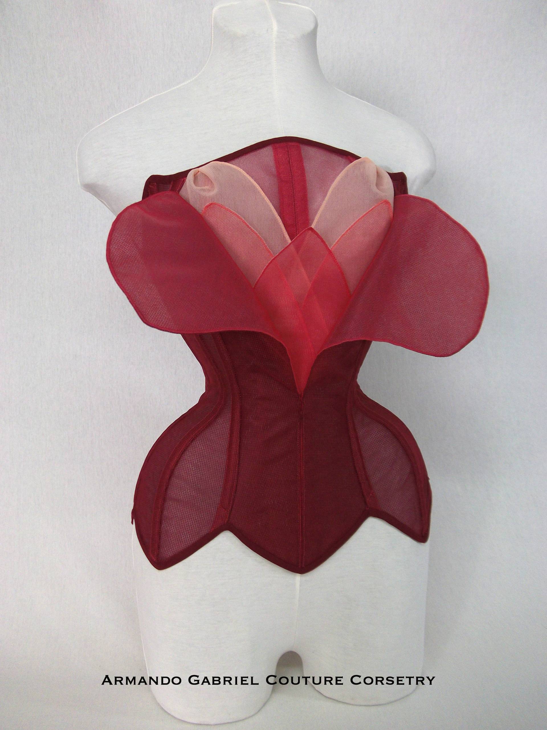 Korsett Rote Rose-Blumen Korsett-Märchen Korsett-Ombré Rotes Korsett-Netz Korsett-Handgefertigt-Braut Korsett-Fantasy Korsett-Crrose1 von AGCoutureCorsetry