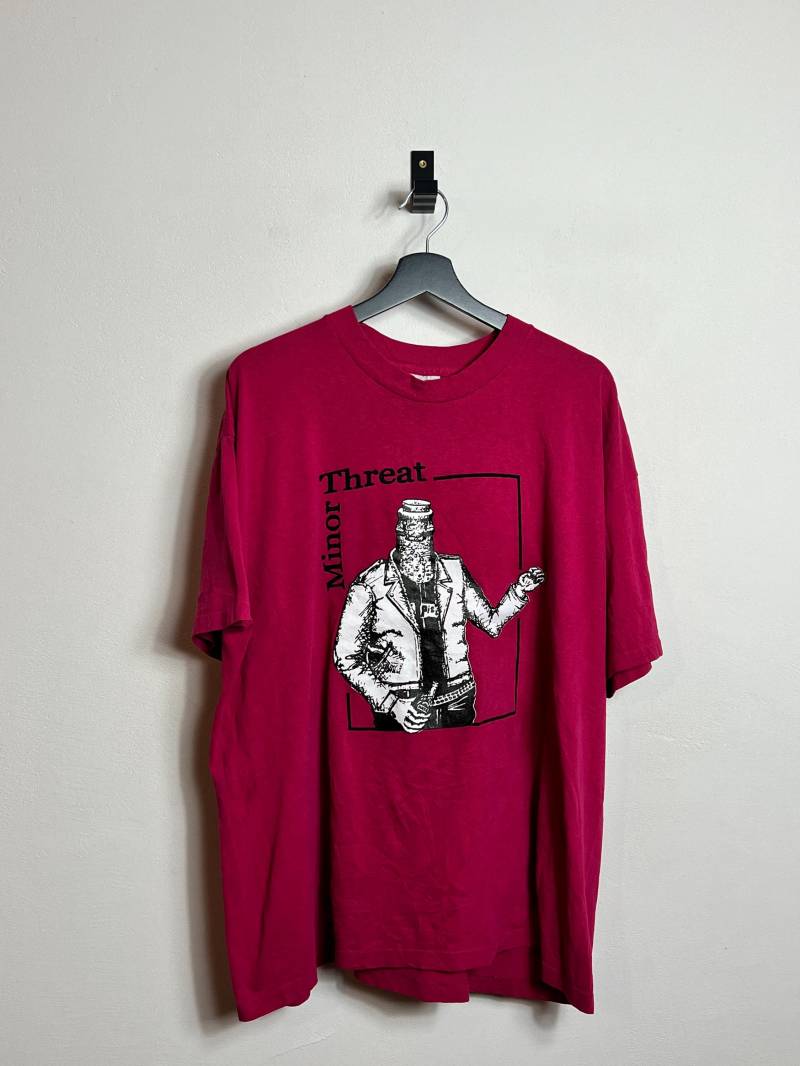 Minor Threat T Shirt L Xl Boxy Red/Pink Single Stitch Screen Print Minor Threat T Shirt L Xl Boxy Red/Pink Single Stitch Screen Print von AGEDvntg