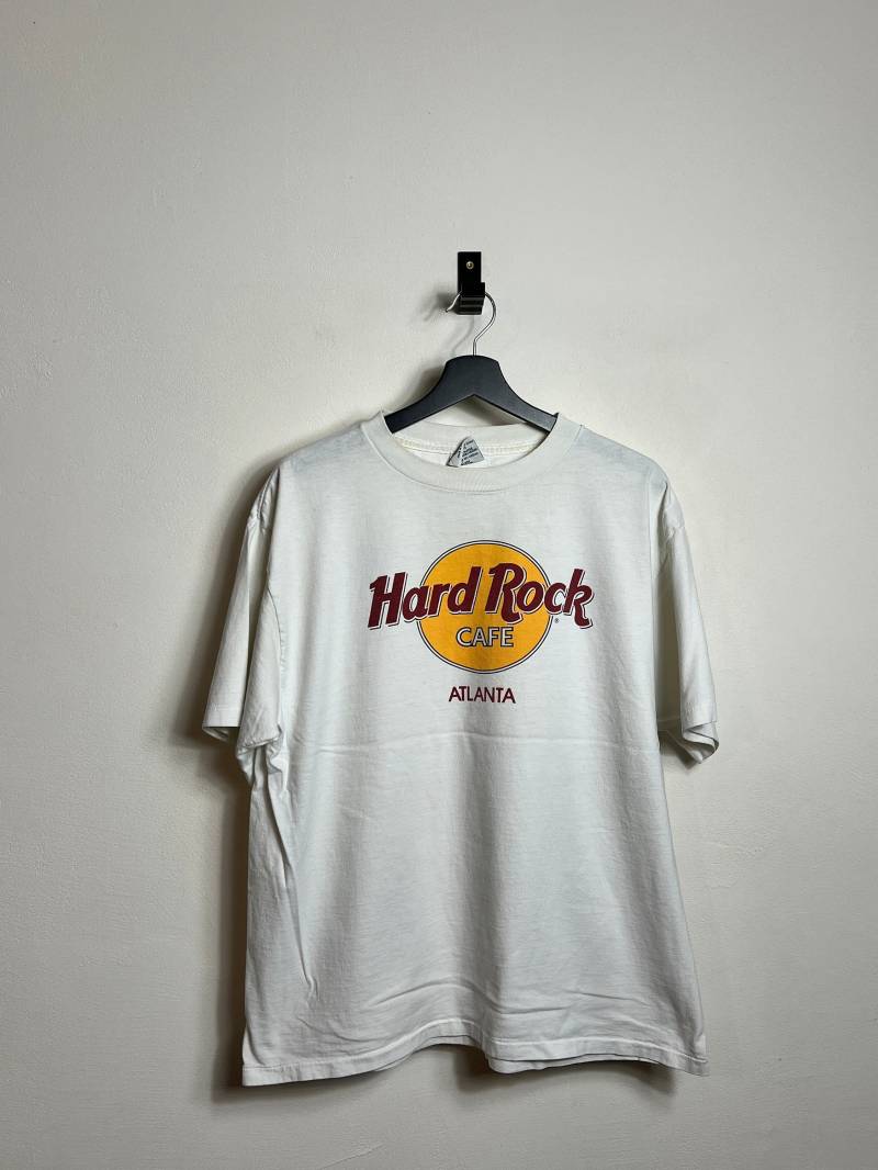 Vintage 90S Atlanta Hard Rock Cafe T Shirt M White Made in Usa von AGEDvntg