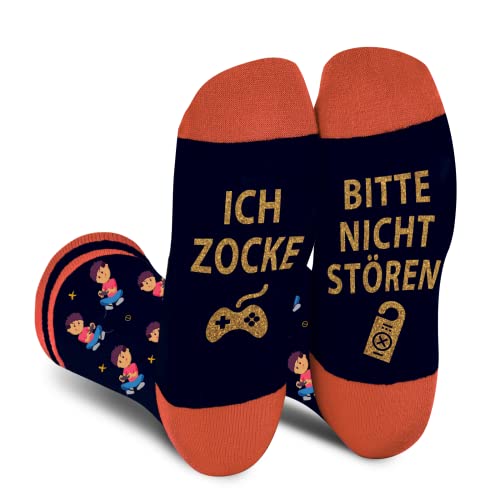 Lustige Gaming Socken Herren Jungs - Mit Spruch BITTE NICHT STÖREN ICH ZOCKE - Gamer Geschenk Witzige Neuheit Kleine Adventskalender Weihnachts Geburtstag Geschenkideen Spaß Für Zocker Männer Teenager von AGRIMONY