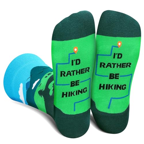 Lustige Wandersocken Herren Damen Jungen - Witzige Socken mit Spruch I'D RATHER BE HIKING - Bunte Coole Verrückte Geschenke kleinigkeiten Weihnachten Ostern Geburtstag Geschenkideen für Papa Männer Lustige Wandersocken Herren Damen Jungen - Witzige Socken mit Spruch I'D RATHER BE HIKING - Bunte Coole Verrückte Geschenke kleinigkeiten Weihnachten Ostern Geburtstag Geschenkideen für Papa Männer von AGRIMONY