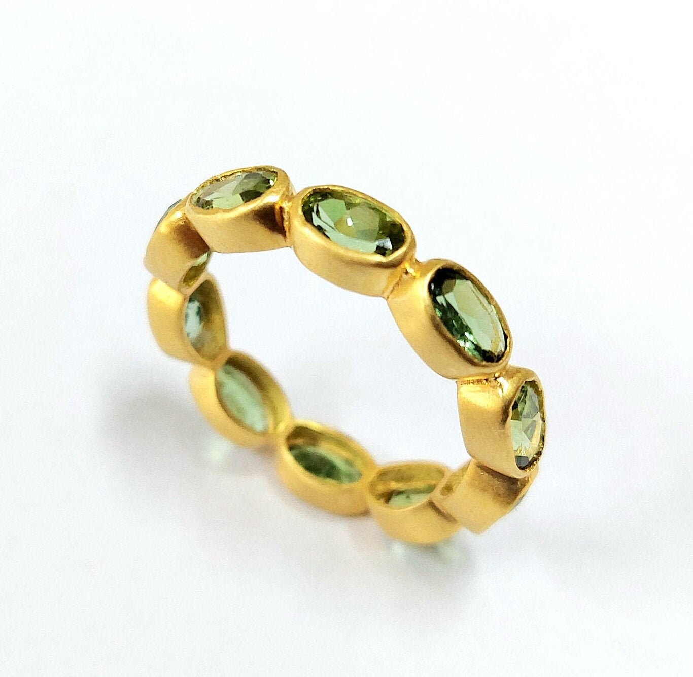 Grüner Turmalin 18K Gold Ring, Full Eternity, Natürlicher Turmalin, Frauen Geschenkring, Jubiläumsband, Goldschmuck, Massives von AGStoreaccessories